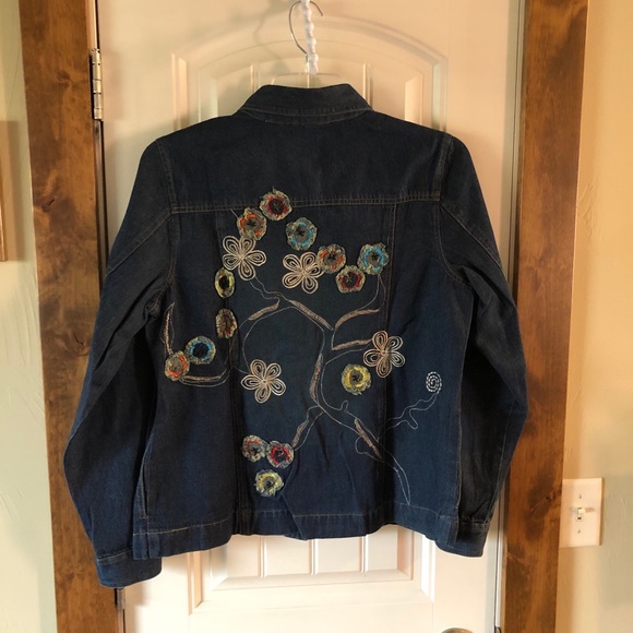 VINTAGE - NWOT - Christopher & Banks Denim Jacket - LARGE - Embroidered - Picture 4 of 8